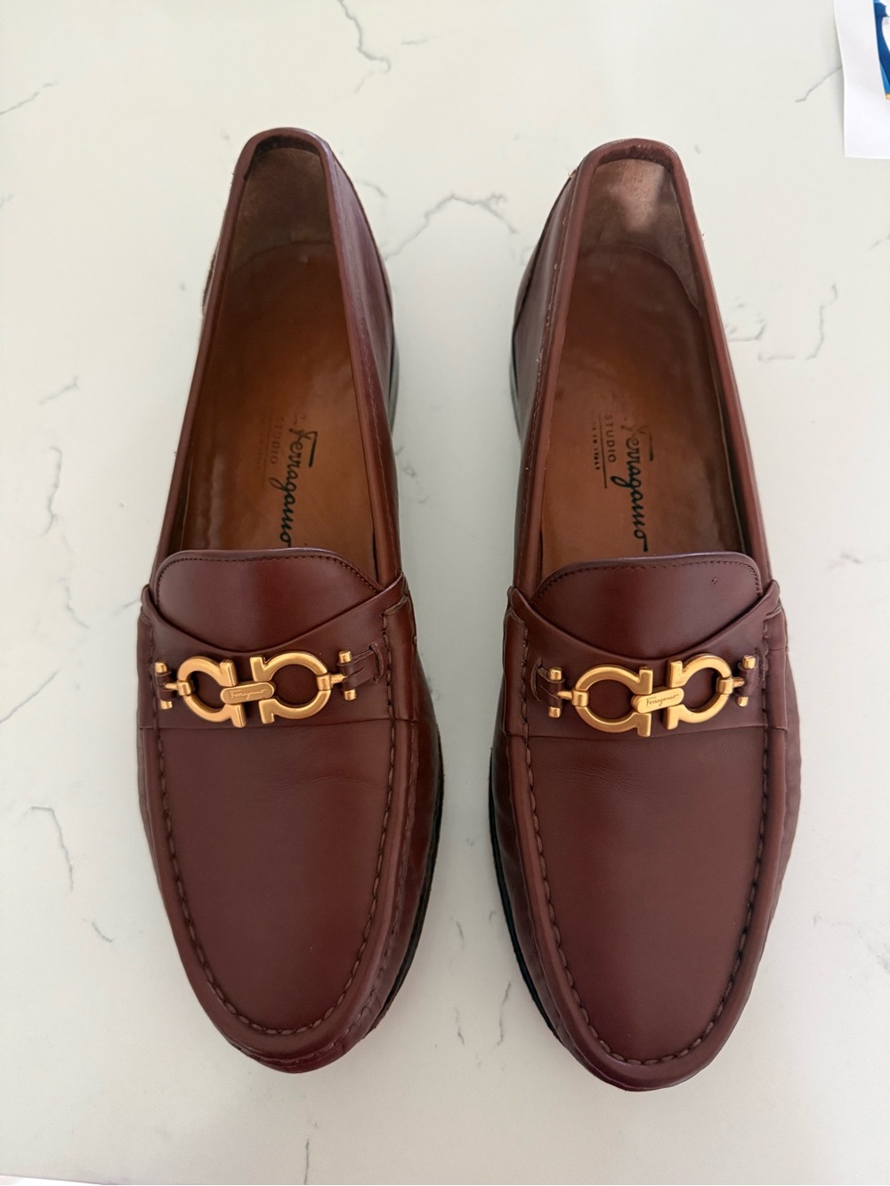 Salvatore Ferragamo Men’s Burgundy Leather Loafers with Gold Gancini